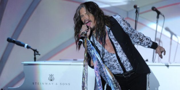 CENTURY CITY, CA - MAY 02: Singer/songwriter Steven Tyler performs onstage during the 21st annual Race to Erase MS at the Hyatt Regency Century Plaza on May 2, 2014 in Century City, California. (Photo by Alberto E. Rodriguez/Getty Images for Race to Erase MS)