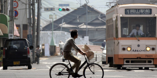 道路交通法が改正、12月1日から自転車の逆走が禁止に  ハフポスト