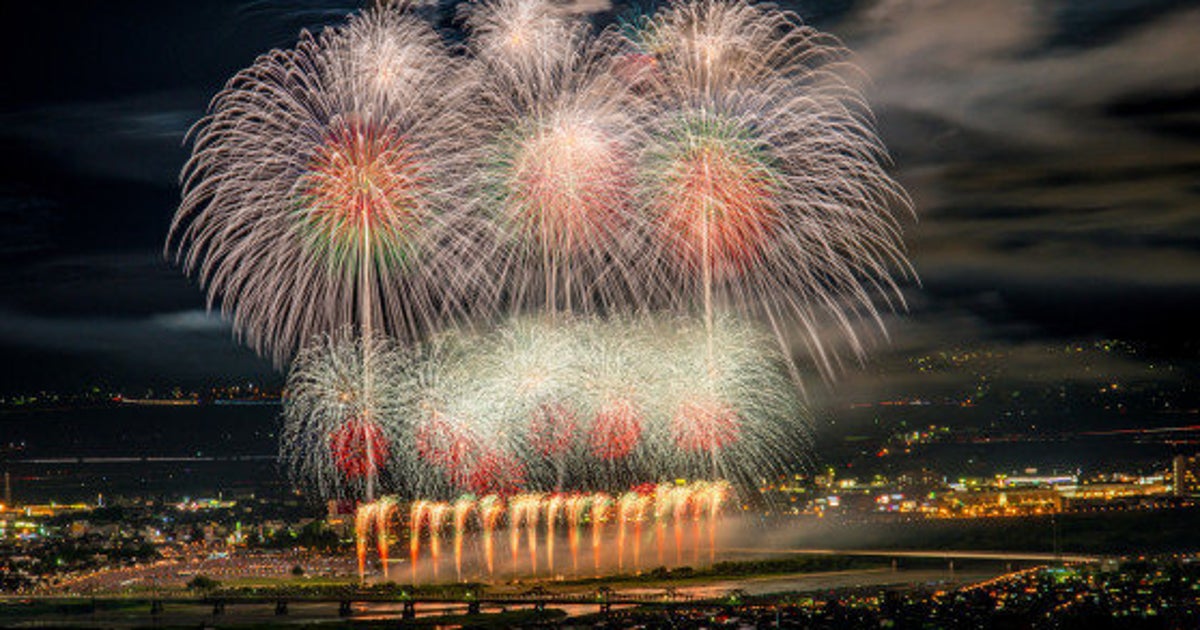 この花火がすごい14 夜空にきらめくフェニックス 長岡まつり大花火大会 画像集 ハフポスト