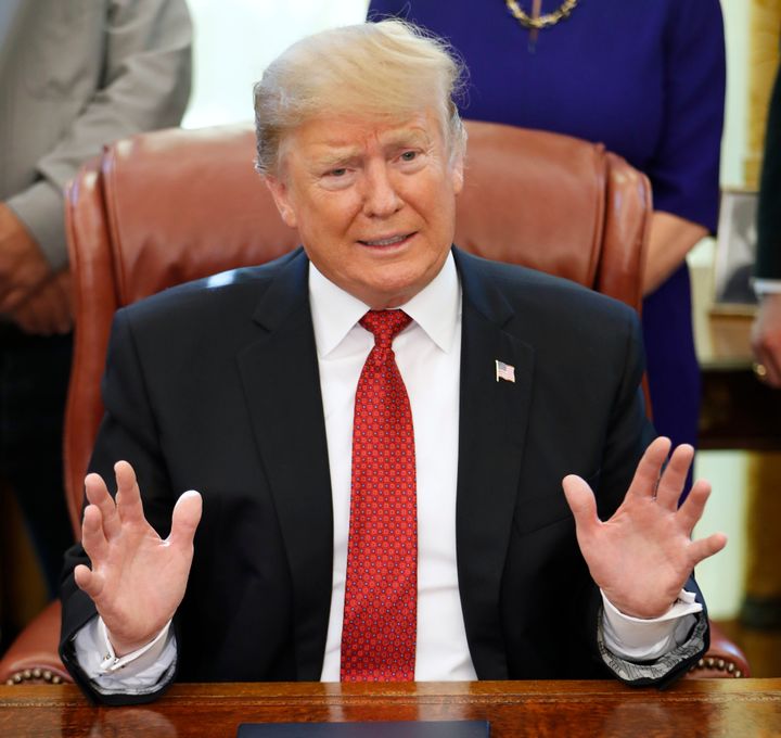 Last year President Donald Trump blocked an automatic 2.1 percent increase for federal government employees for 2019. 