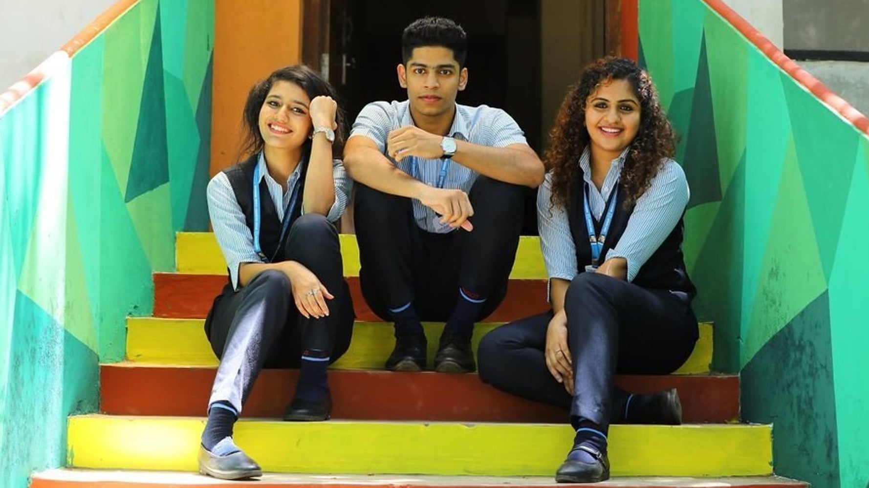 Oru adaar love full movie online 123movies on sale