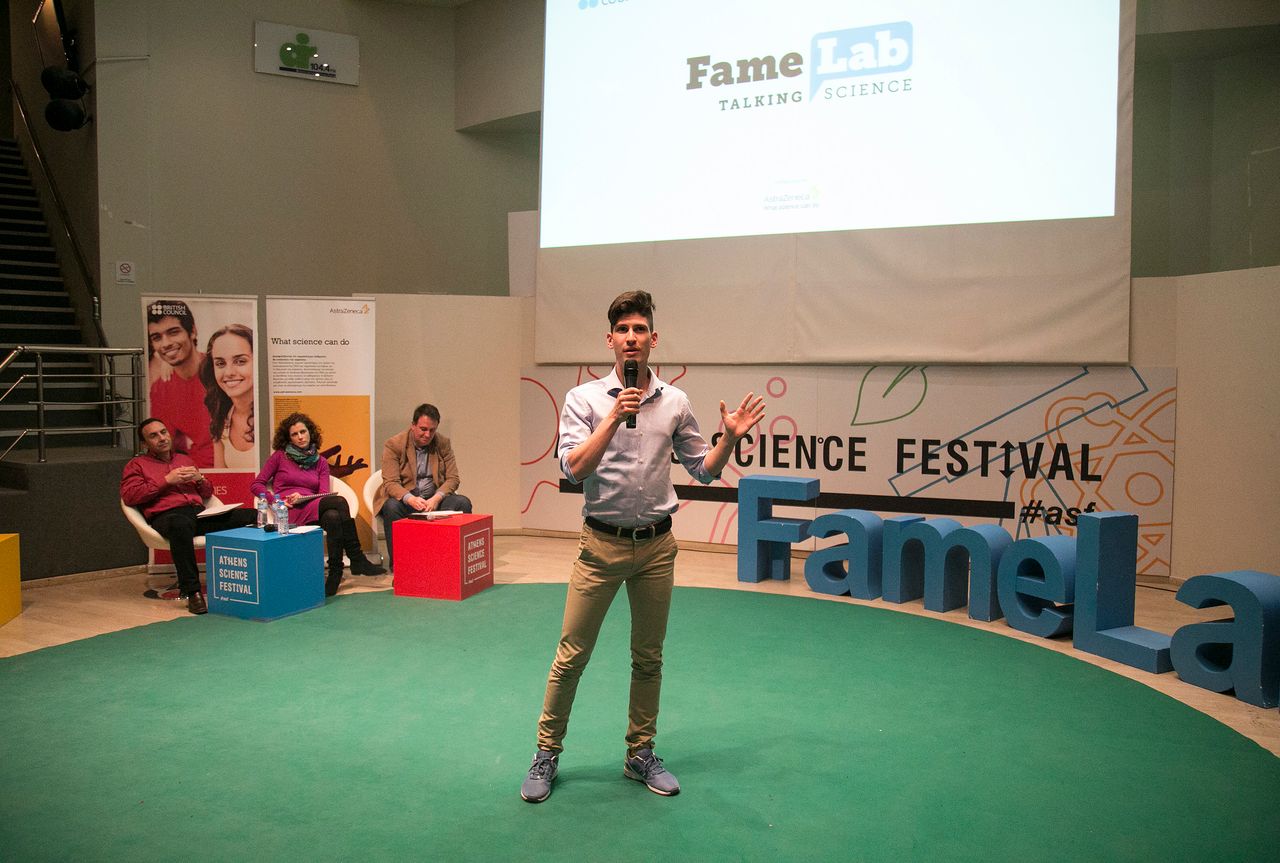 Ο Γιώργος Πετρέλλης, απόφοιτος της Κτηνιατρικής του Αριστοτελείου, πήρε πρώτη φορά μέρος στο FameLab πριν από 3 χρόνια όσο ήταν ακόμη φοιτητής. Κέρδισε την τέταρτη θέση στον ημιτελικό διαγωνισμό και την επόμενη χρονιά αποφάσισε να δοκιμάσει ξανά.