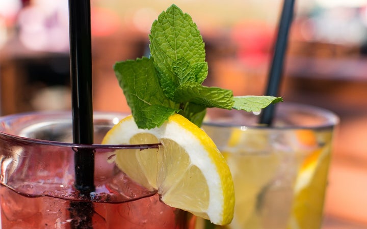 Aposte nos vinhos para fazer drinks criativos e refrescantes