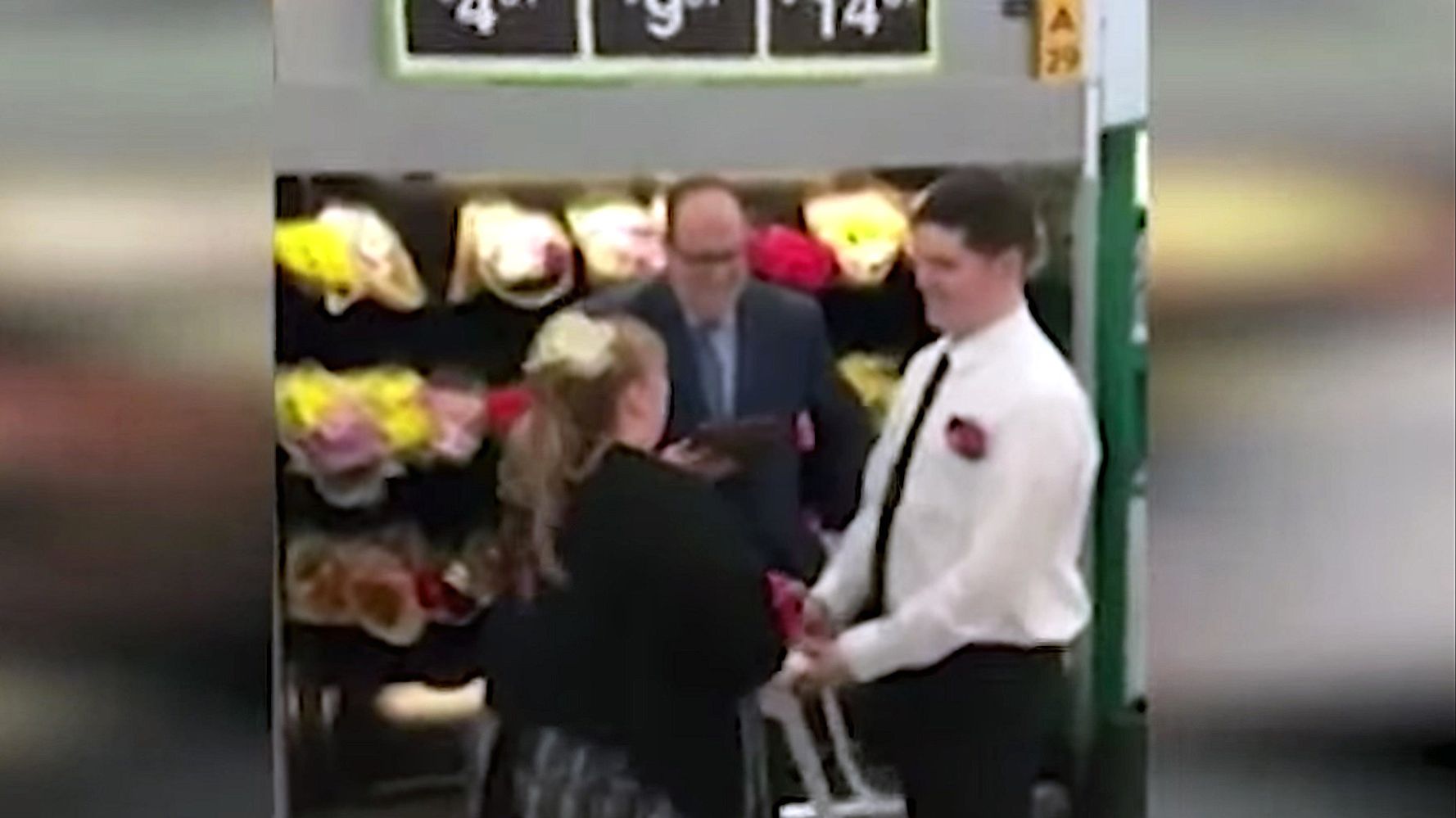 Vermont Couple Married At Walmart Where They Met Huffpost Weird News 