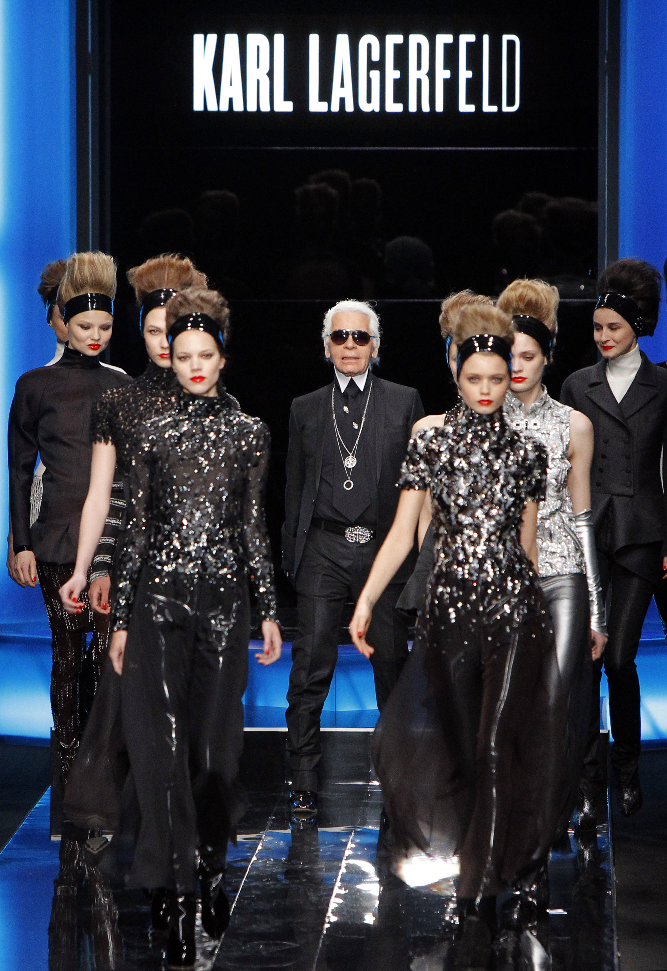 A Look Back At Designer Karl Lagerfeld's Iconic Fashion Career In ...