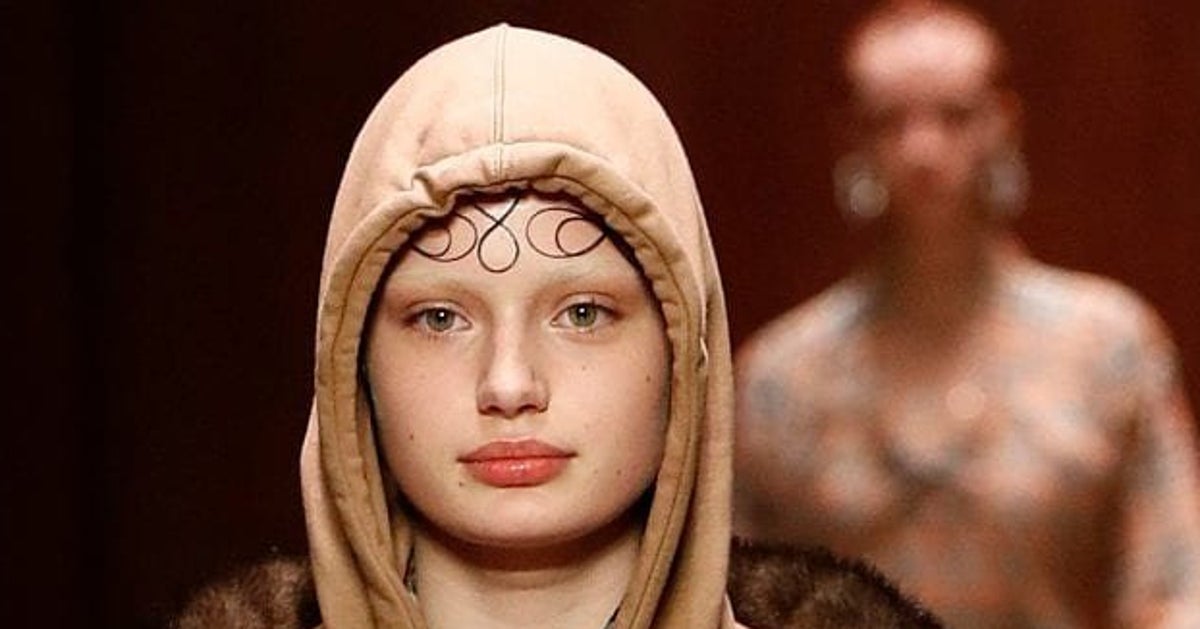 Burberry Deeply Sorry For Sending Model Wearing Noose Down
