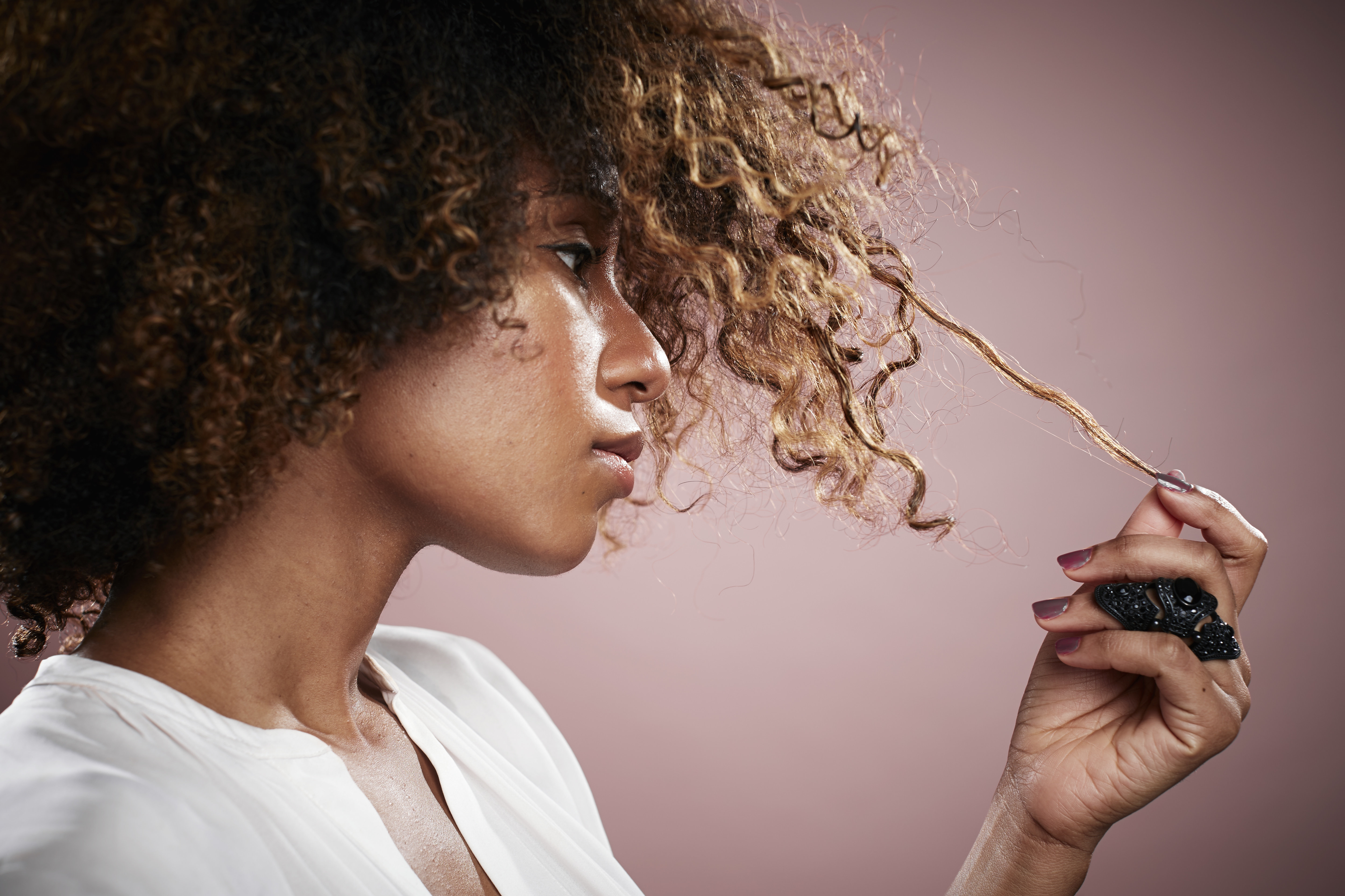 3 Essential Oils Everyone with Natural Afro Hair Needs 