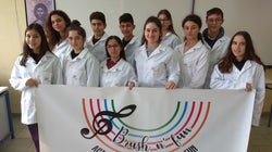 Brush n’ fun. Βουρτσίστε τα δόντια σας μετά μουσικής και