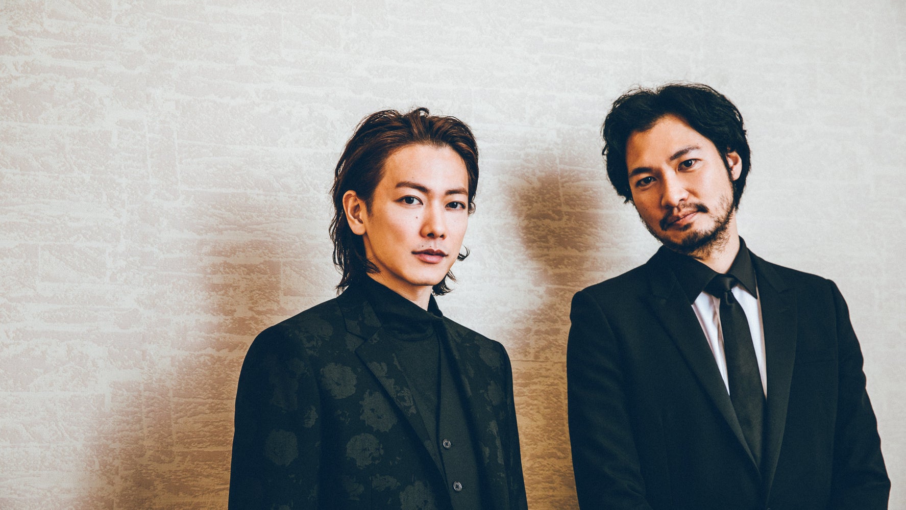 佐藤健 青木崇高インタビュー 人との信頼は やるべきことを粛々とやる中で生まれてくる ハフポスト アートとカルチャー