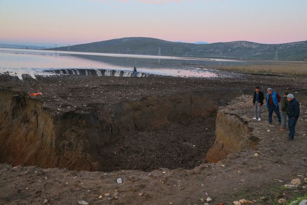 Τουρκία: Γιγάντιες καταβόθρες ανοίγουν η μία μετά την άλλη σε διαφορετικές περιοχές