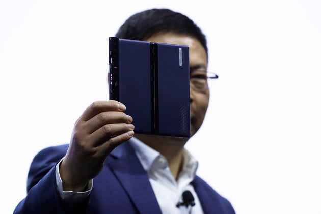 «ÎκÏηξη» ÏÏην αγοÏά κινηÏÏν λÏÎ³Ï 5G: ÎÎο μονÏÎλο με οθÏνη ÏοÏ
διÏλÏνει και αÏÏ Ïην