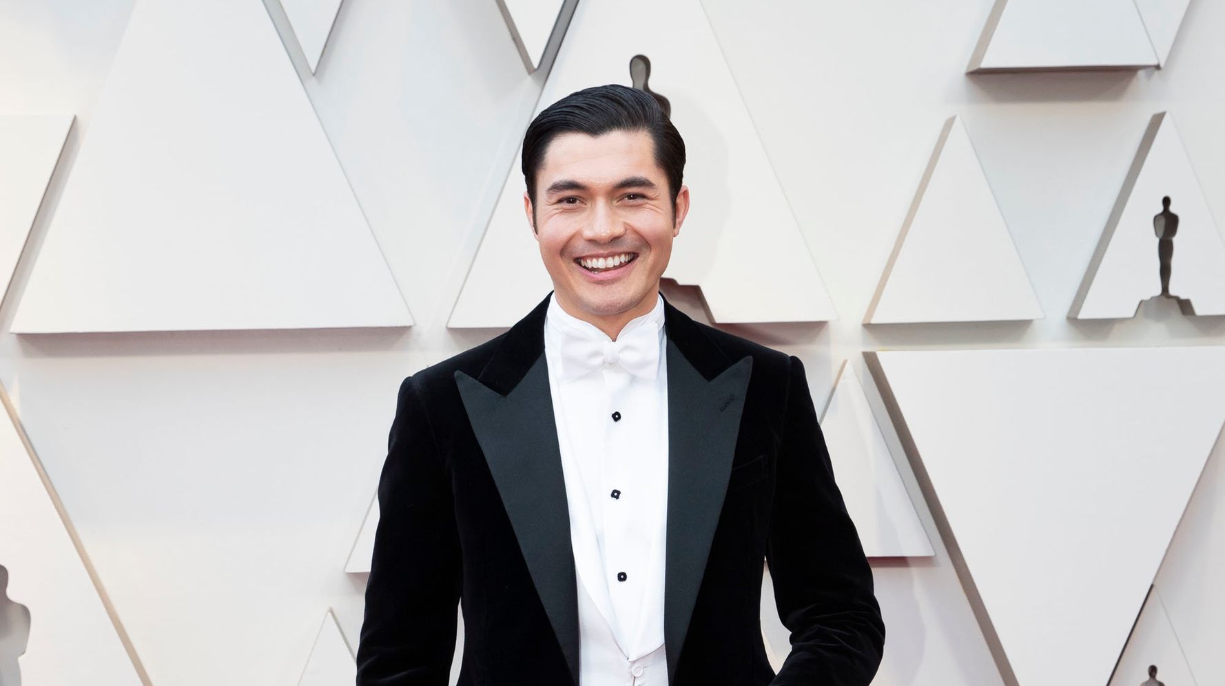 Henry Golding Explains 'Crazy Rich Asians' Significance On Oscars Red ...