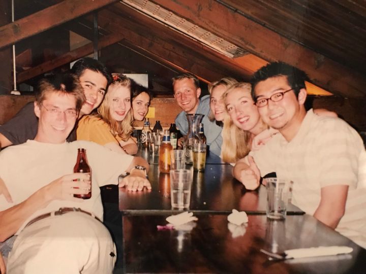 1999年。留学先のオーストラリア・メルボルンにて、友人たちと。
