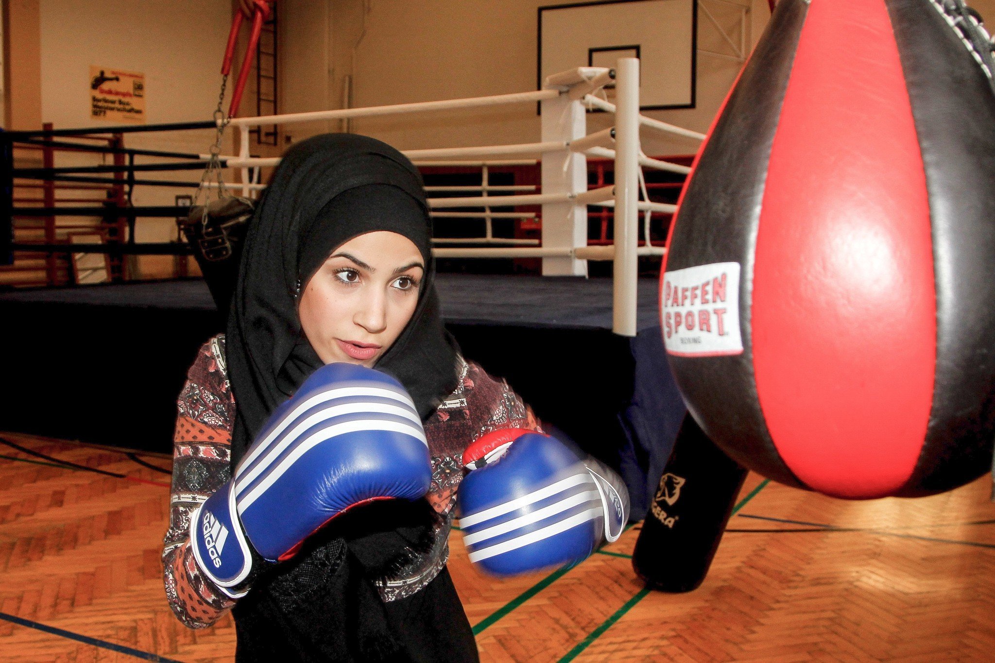 Amateur Female Boxers Can Now Wear Hijabs And Head Coverings HuffPost Women image