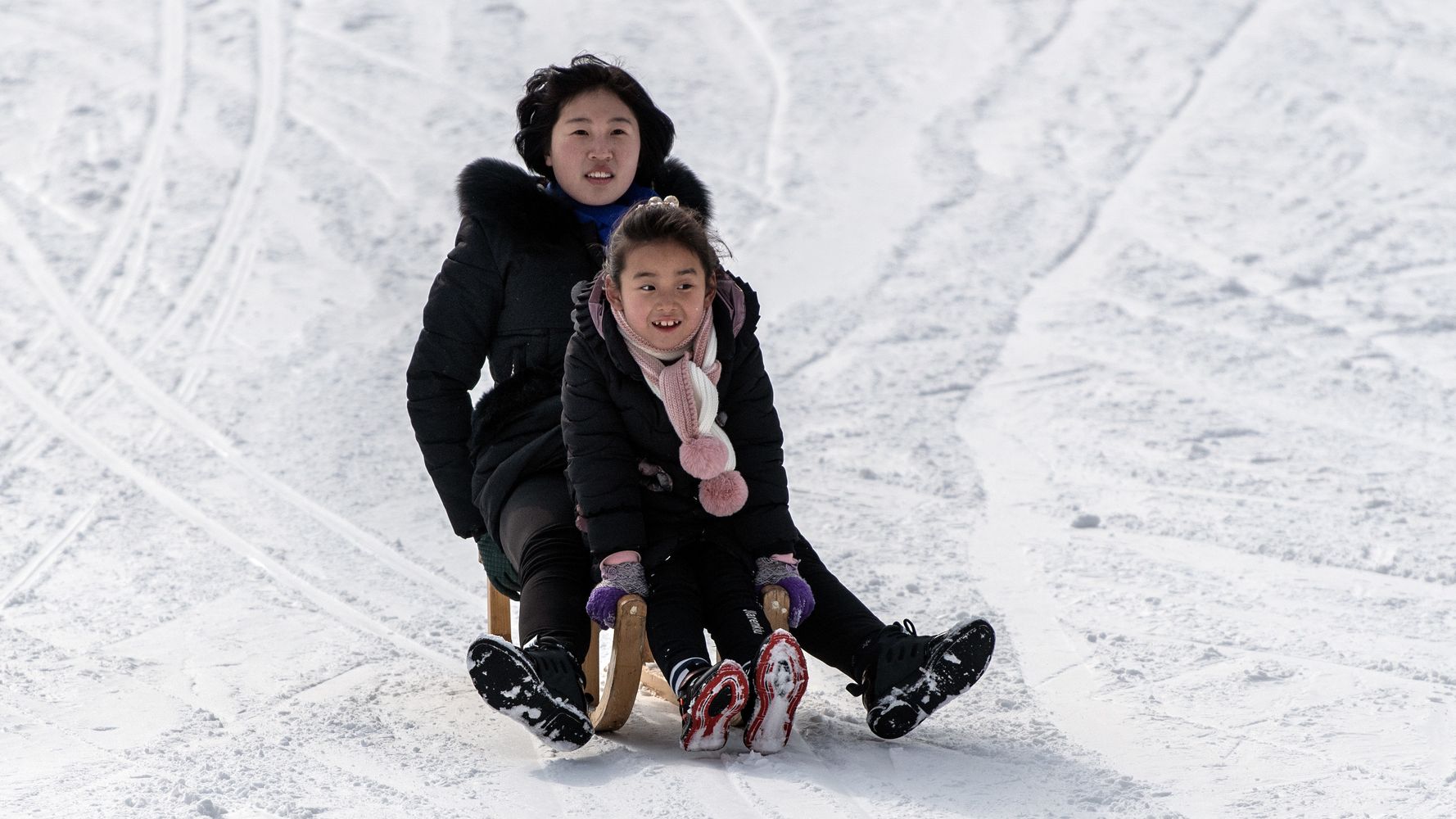 19 Photos That Show A Rare Glimpse Of North Korea Daily Life Huffpost 