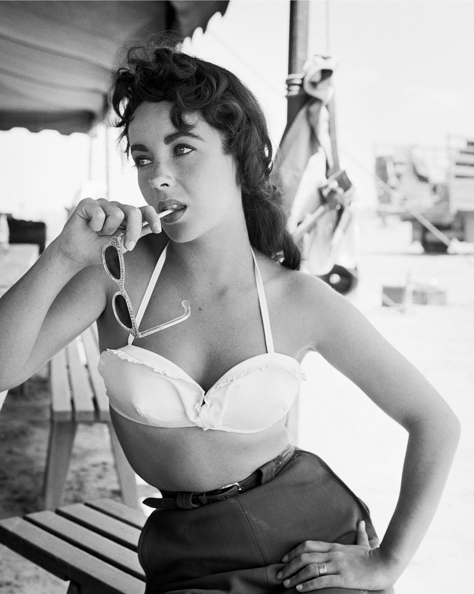 Elizabeth Taylor's Stunning Vintage Styles Over The Years