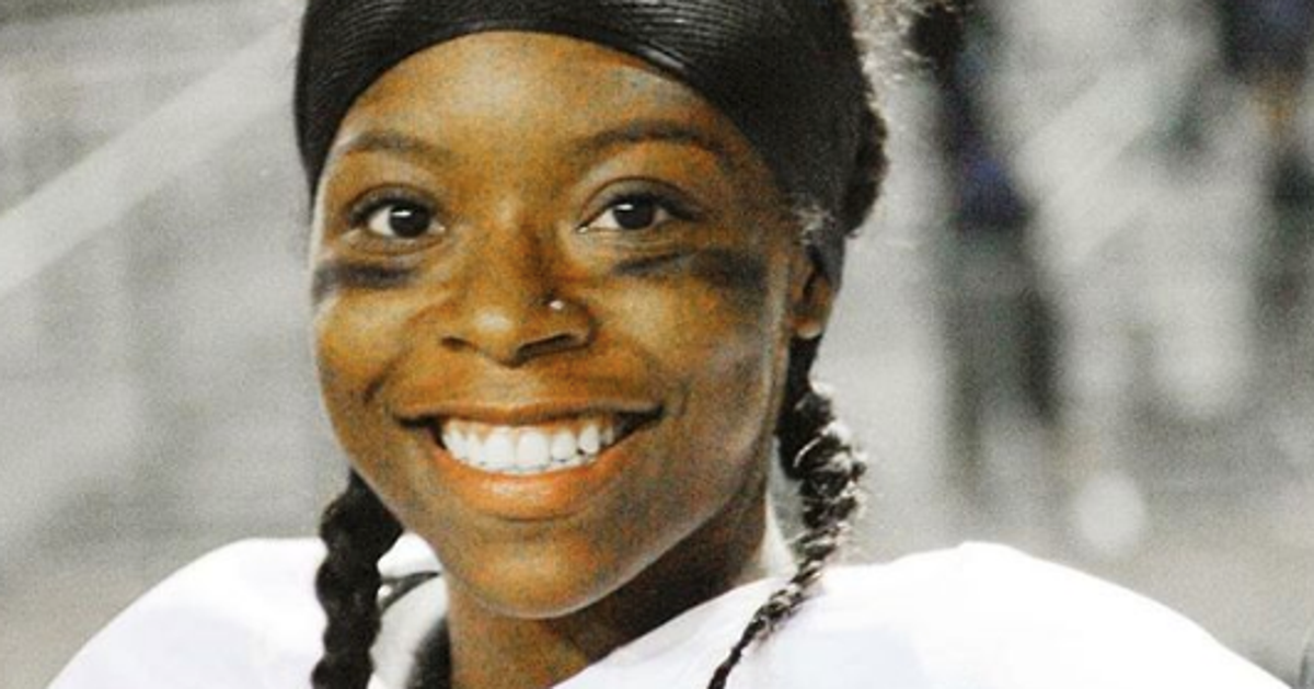 Toni Harris First Woman In History To Receive NonKicker