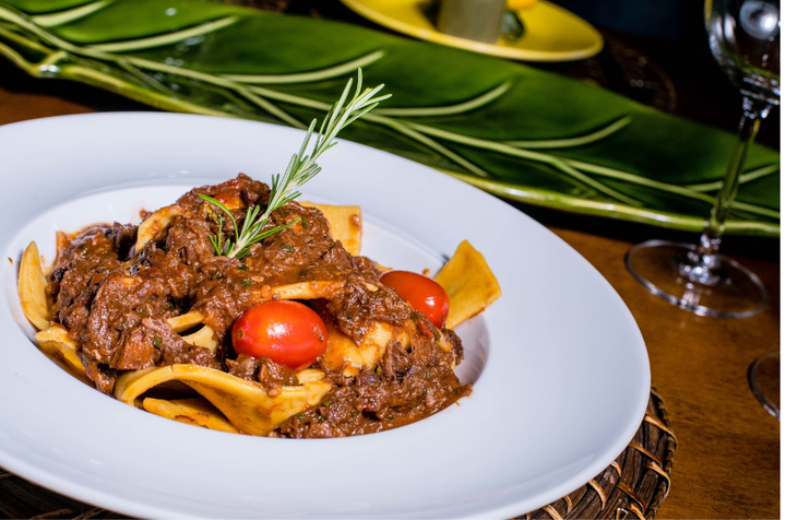 Massa artesanal com ragu de ossobuco do Limoncello.