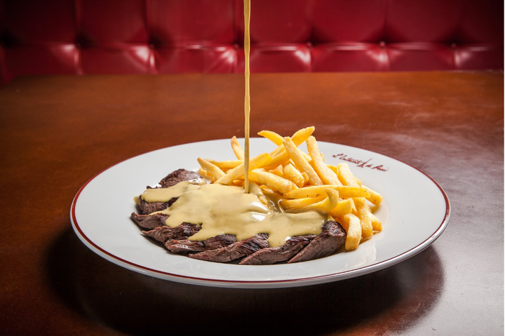 Batata a vontade e carne no ponto são as premissas de famoso restaurante em Brasília.