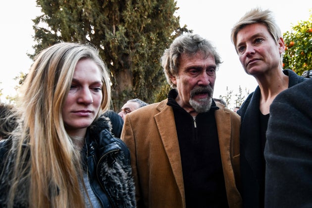 Δεξιά η κόρη του Φαίδωνα Γεωργίτση, Μαρίζα. Στο κέντρο ο Αλμπέρτο Εσκενάζι, αριστερά η κόρη του Σάρα.