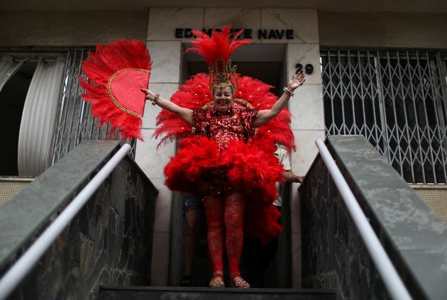 Βραζιλία: Το Καρναβάλι του Ρίο ξεκίνησε στη «σκιά» του