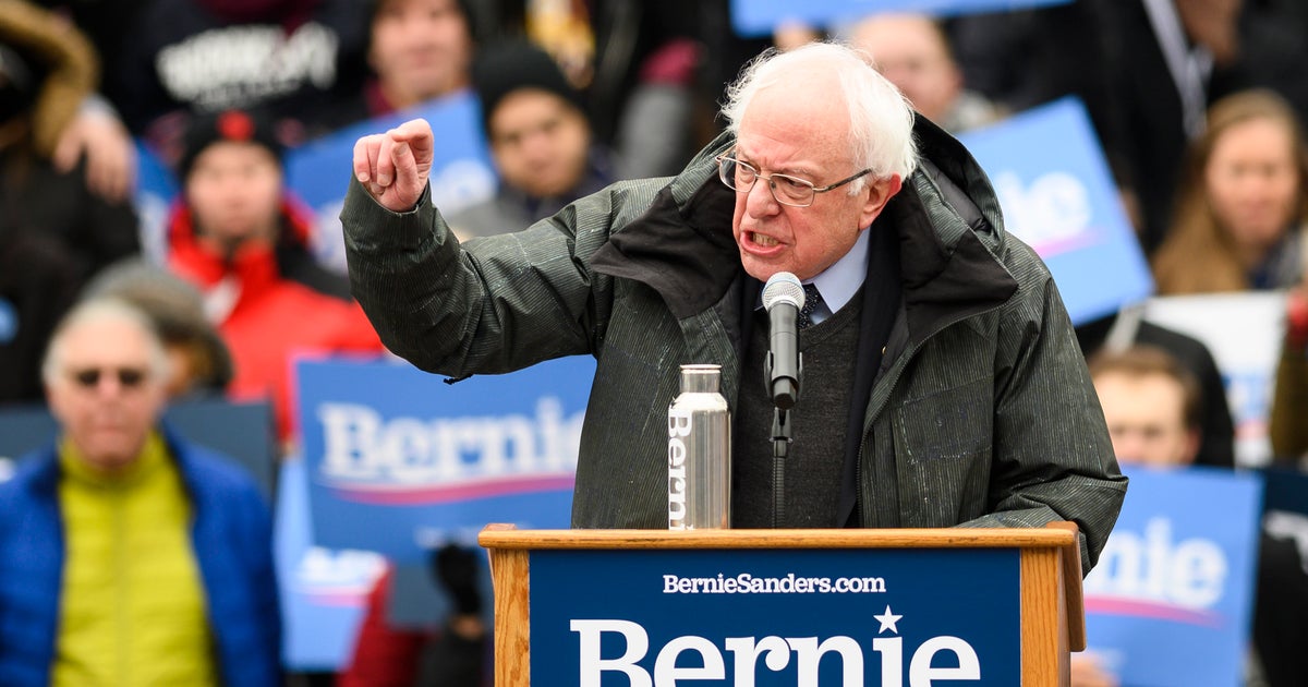 Bernie Sanders Contrasts His Modest Childhood With Trump's Lavish Past ...