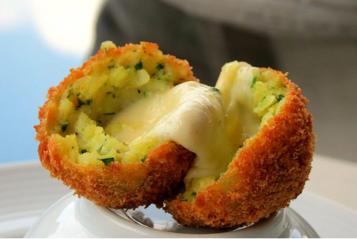 Bolinho de risoto e queijo do Quattro Pizza Bar é uma das iguarias mais elogiadas da Restaurant Week.