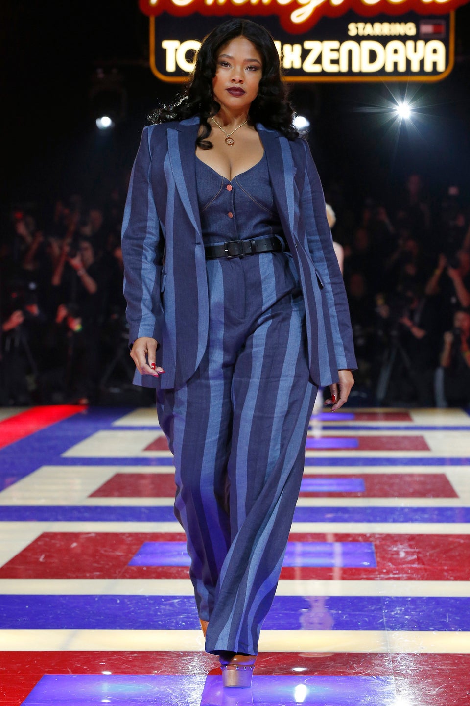 Zendaya's Tommy Hilfiger show features iconic all-black model lineup - Good  Morning America