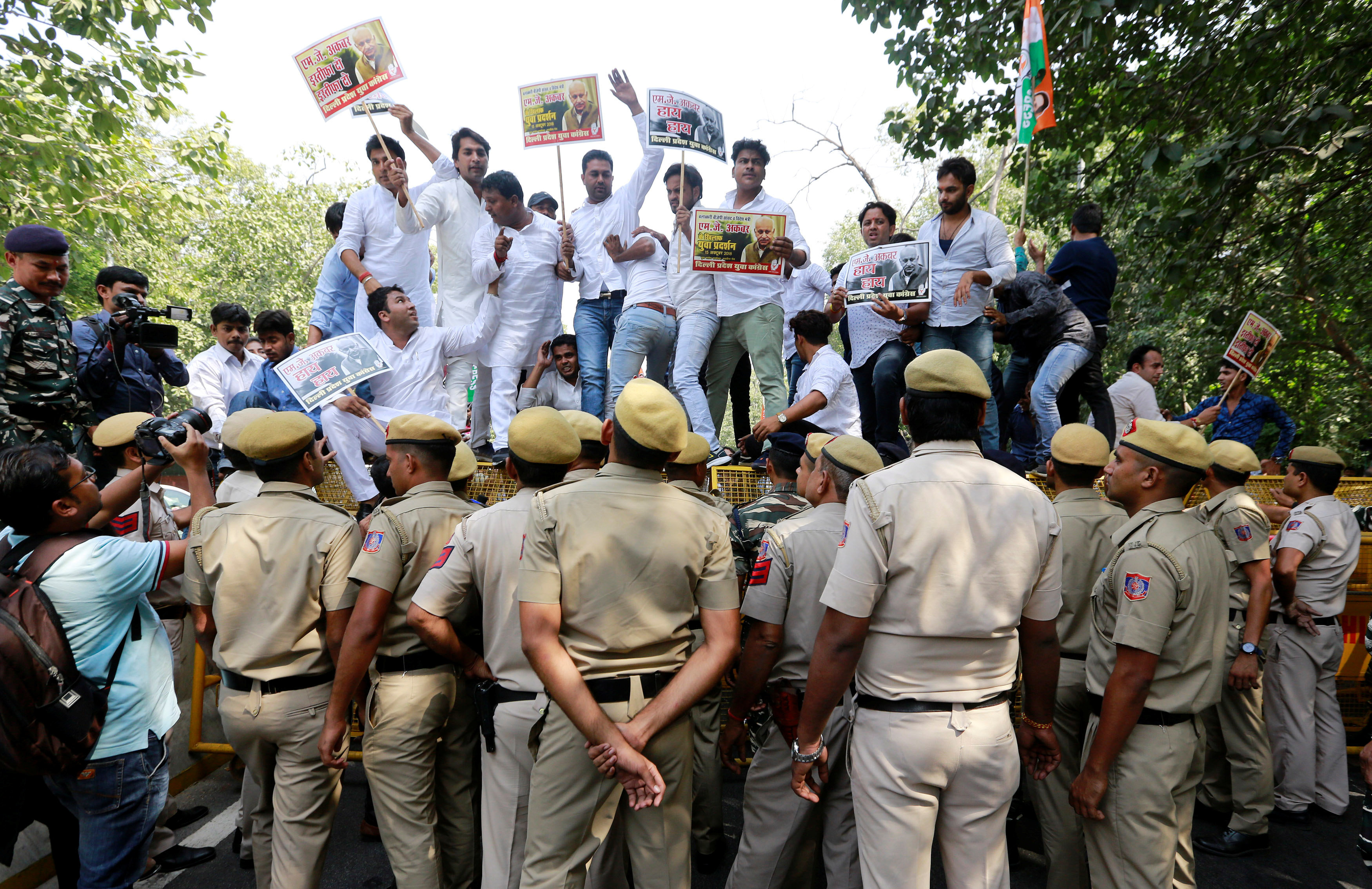 Filmmaker And Former FTII Teacher Found Hanging At Kolkata Home ...