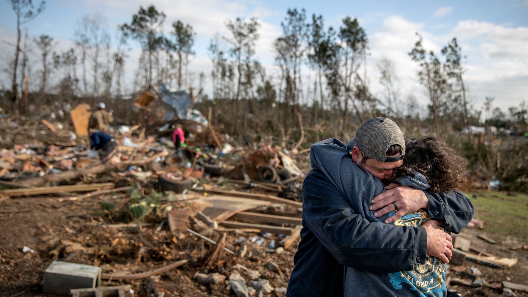 Man Finds Father's Body In Alabama Tornado Wreckage | HuffPost