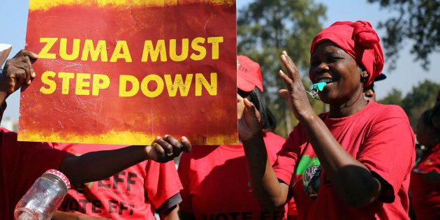 Anti-Zuma protesters and members of the EFF ahead of the vote of no confidence in President Jacob Zuma last year.