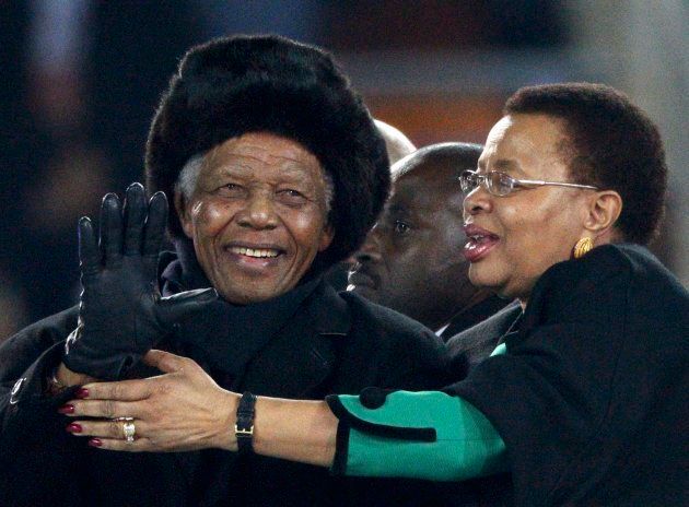 The late,former South African President Nelson Mandela and wife Graca Machel.