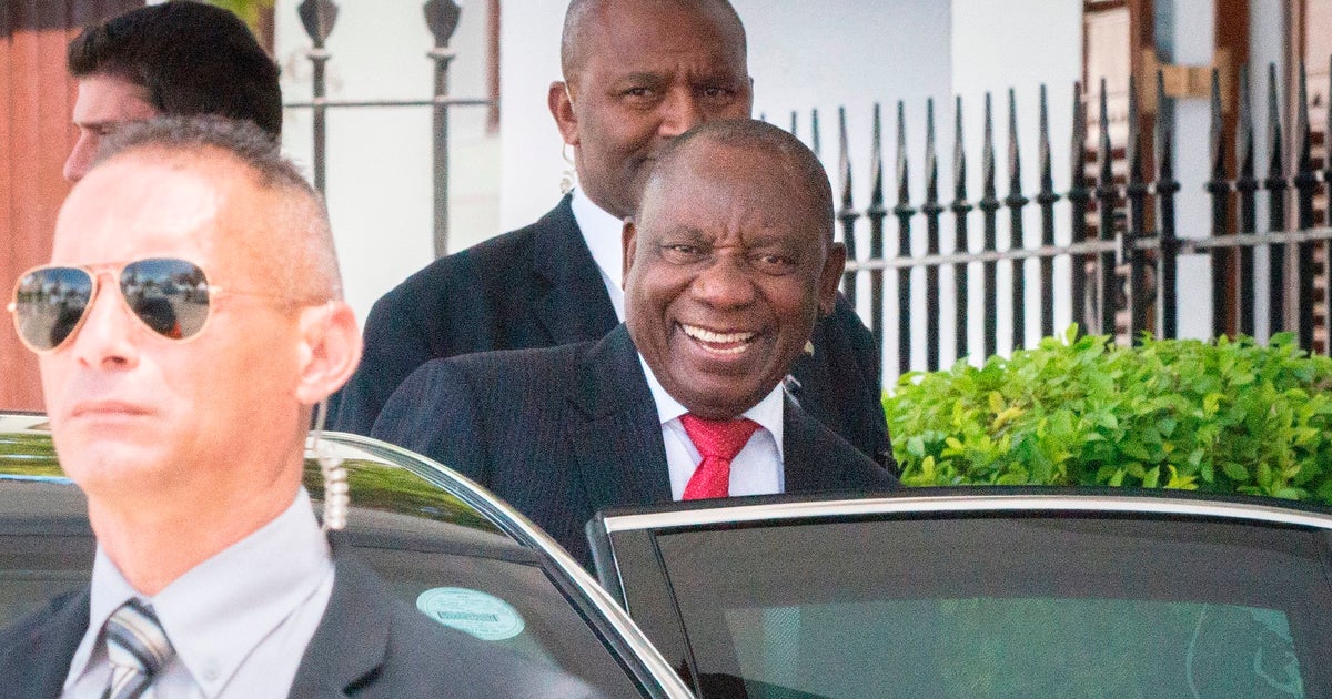 pic Cyril Ramaphosa Cars drop the banana republic convoy