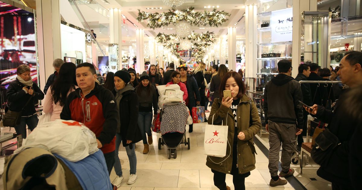 Woman Injured In Pavilion Mall During Black Friday Sale | HuffPost UK - What Time Close Lakewood Mall On Black Friday