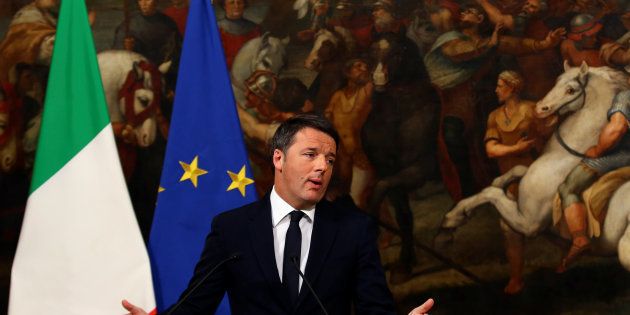 Italian Prime Minister Matteo Renzi speaks during a media conference after a referendum on constitutional reform at Chigi palace in Rome, Italy, December 5, 2016. REUTERS/Alessandro Bianchi TPX IMAGES OF THE DAY