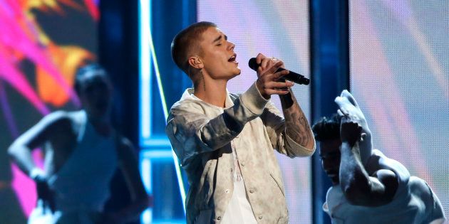 Justin Bieber performs a medley of songs at the 2016 Billboard Awards in Las Vegas, Nevada, U.S., May 22, 2016. REUTERS/Mario Anzuoni