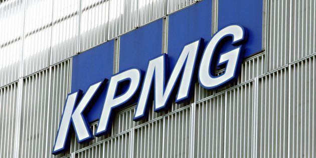 KPMG have replaced its CEO and six other senior executives.