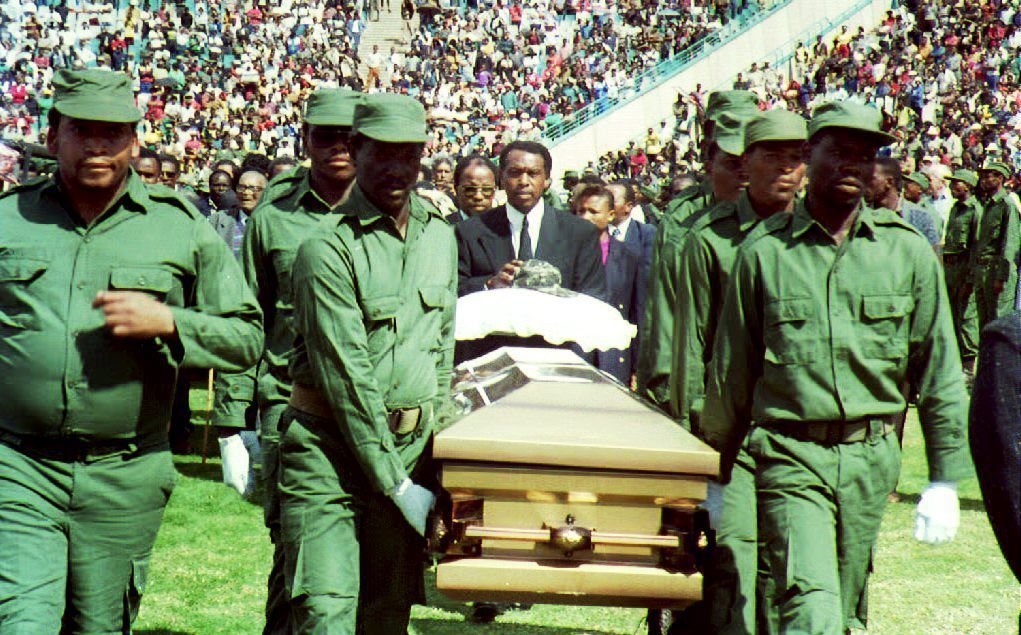 IN PICTURES: Chris Hani's Life, Murder And A Bloodied Nation On The ...