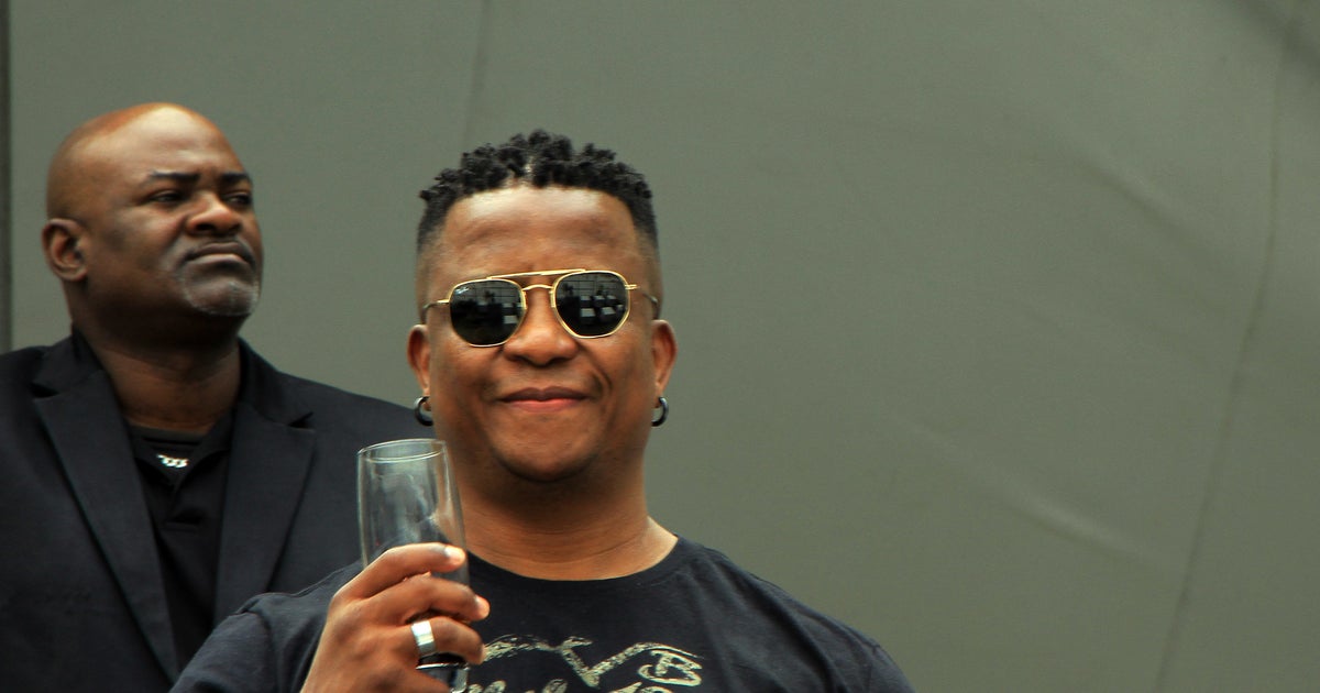 WATCH DJ Fresh Miming To Skolopad's New Song Is Literally All You Need