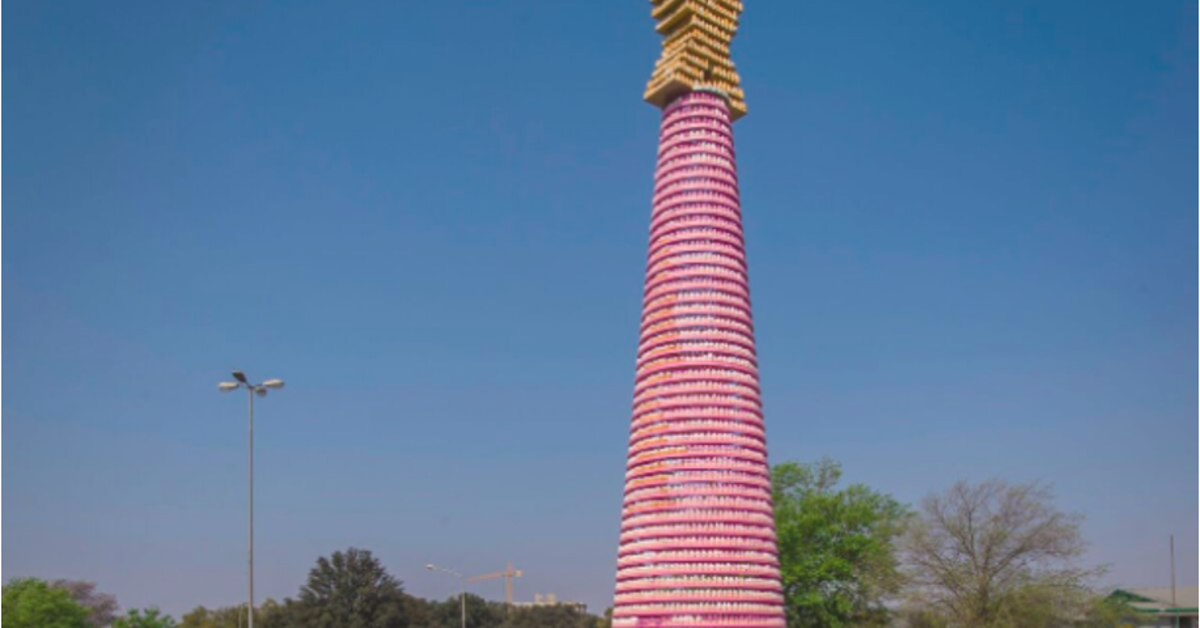 Proudly SA World's Tallest Cupcake Makes It Into Guinness World