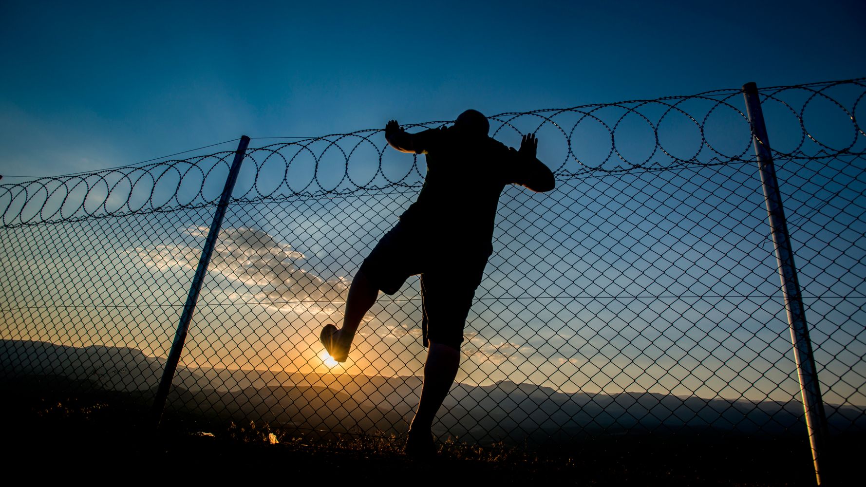 5 Daring Prison Escapes In South Africa From Using Vaseline To Bending Window Bars Huffpost Uk