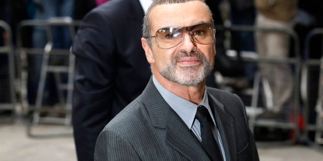 British singer George Michael arrives at Highbury Magistrates Court in London September 14, 2010. George Michael arrived to be sentenced after admitting driving under the influence of drugs and possession of cannabis, according to media reports. REUTERS/Suzanne Plunkett (BRITAIN - Tags: ENTERTAINMENT CRIME LAW)