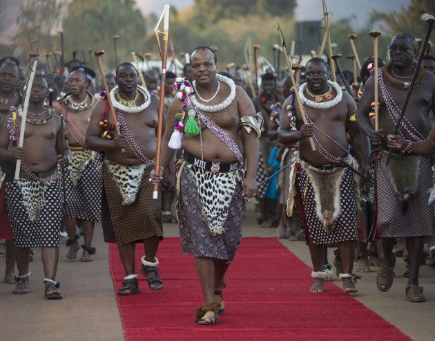 King Mswati III (C) attends a traditional Umhlanga Festival at Ludzidzini Royal Village in Lobamba, Swaziland on August 28, 2016.