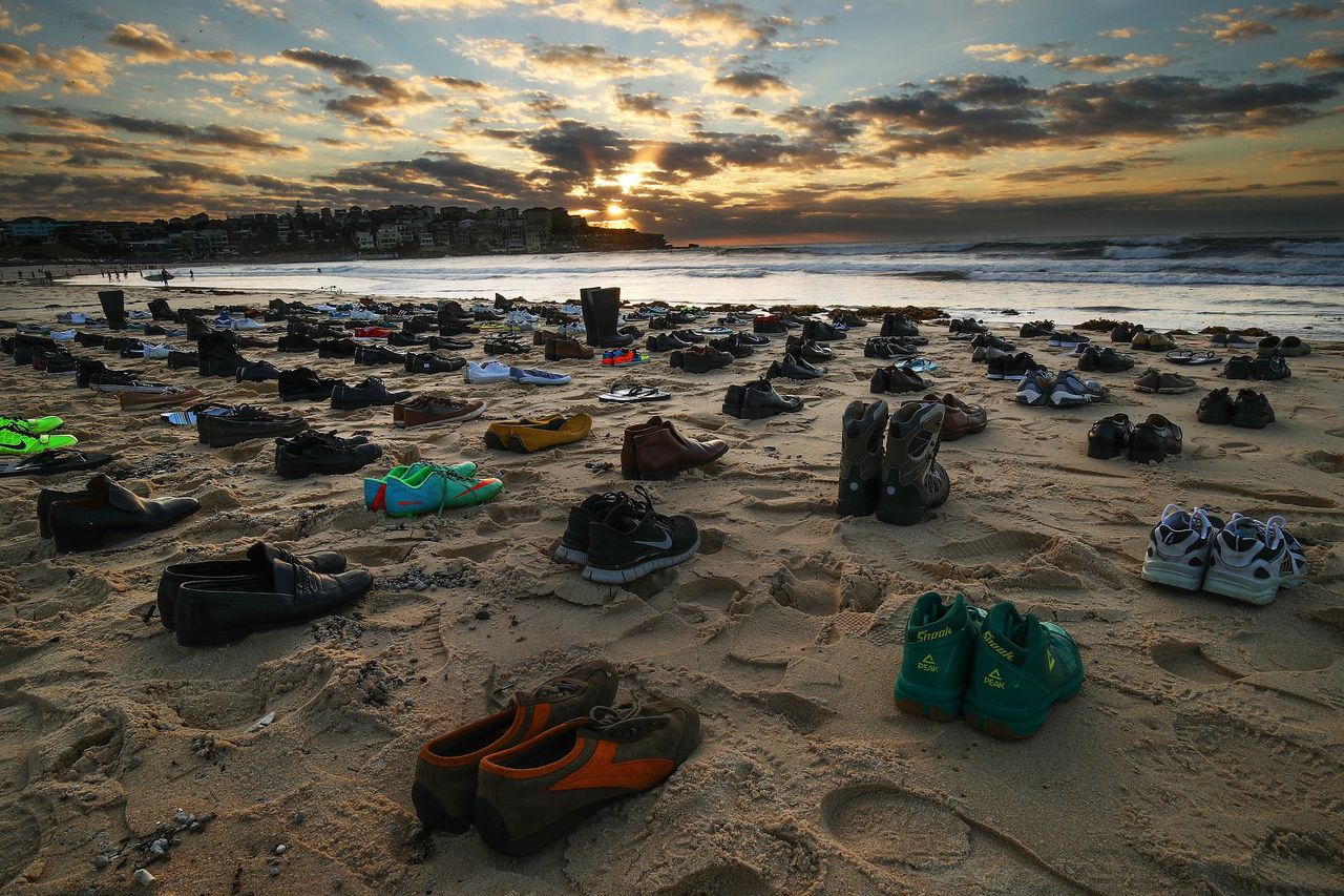 191 pairs of shoes on Sydney's Bondi Beach represented the number of Australian men who take their lives within a month.