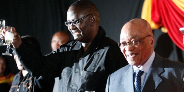 President Jacob Zuma (R) and Cosatu General Secretary Zwelinzima Vavi.