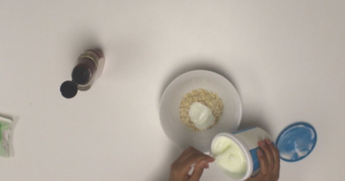 Here's An Oats And Yoghurt Face Scrub That Will Leave Your Face