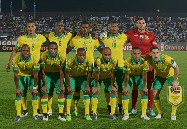 South Africa's players pose prior to the 2015 African Cup of Nations group C football match between Algeria and South Africa in Mongomo on January 19 2015. Sibusiso Vilakazi is second from the left in the front row.