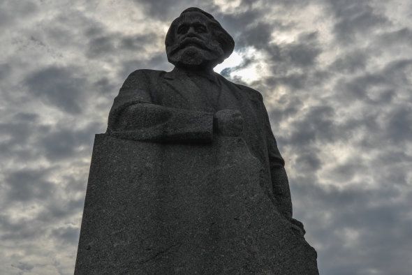 Isikhumbuzo sikaKarl Marx, eMoscow, Russia.