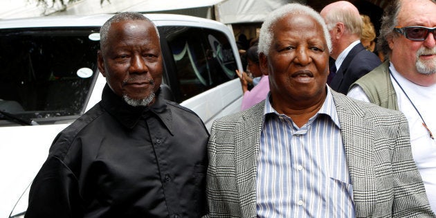 Veteran photojournalist Sam Nzima (L) with colleague and award-winning photojournalist Peter Magubane. REUTERS/Siphiwe Sibeko