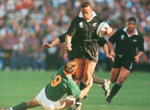 LOMU TACKLED BY JOOST VAN DER WESTHUIZEN SA BEAT NEW ZEALAND AT THE RUGBY WORLD CUP FINAL JUNE 1996, MANDATORY PHOTO CREDIT TERTIUS PICKARD / Gallo Images